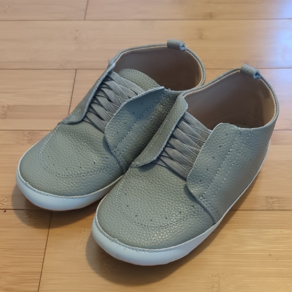 Little Love Bug Kid Gray Leather Shoes